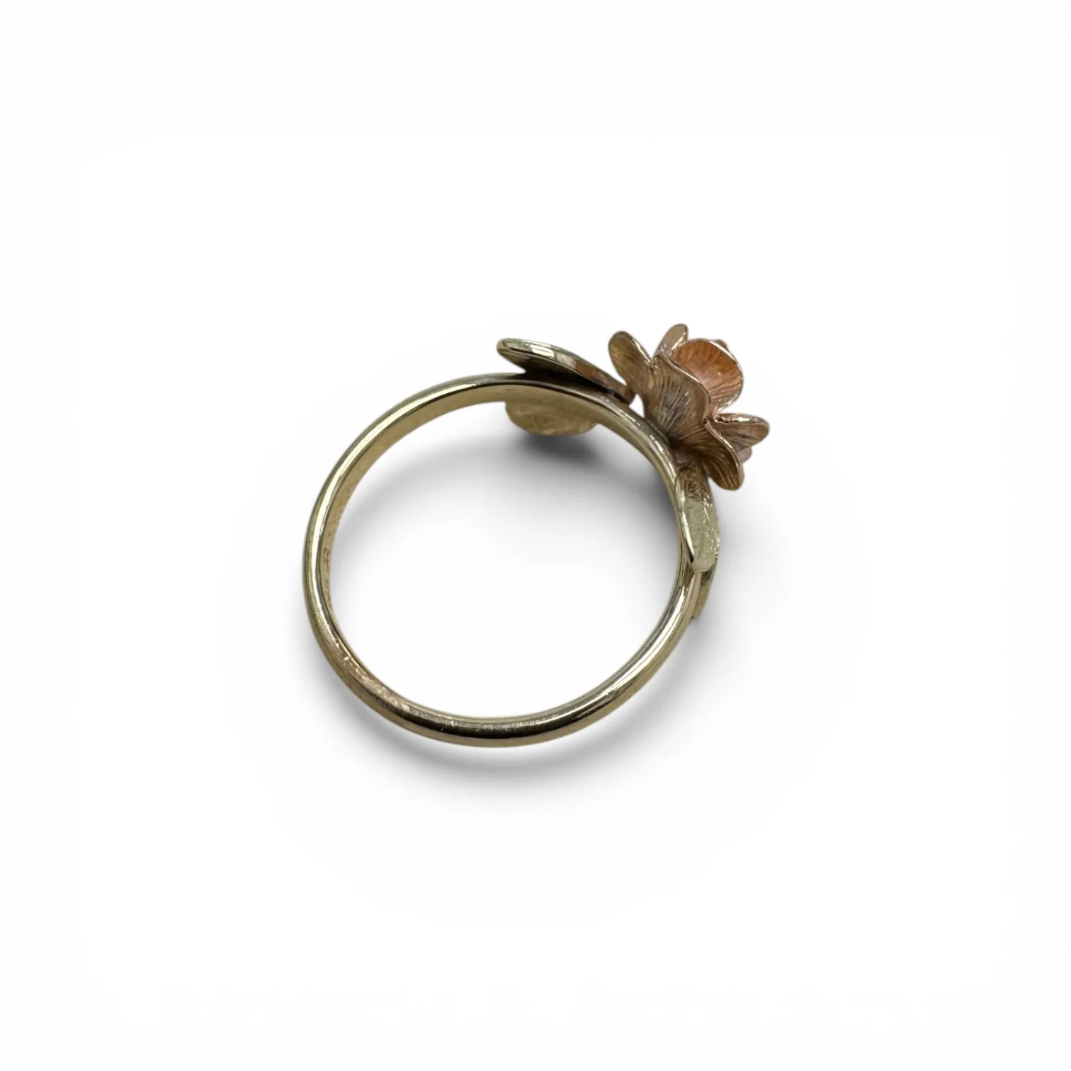 Estate Tri-Color Gold Rose Ring - Image 4